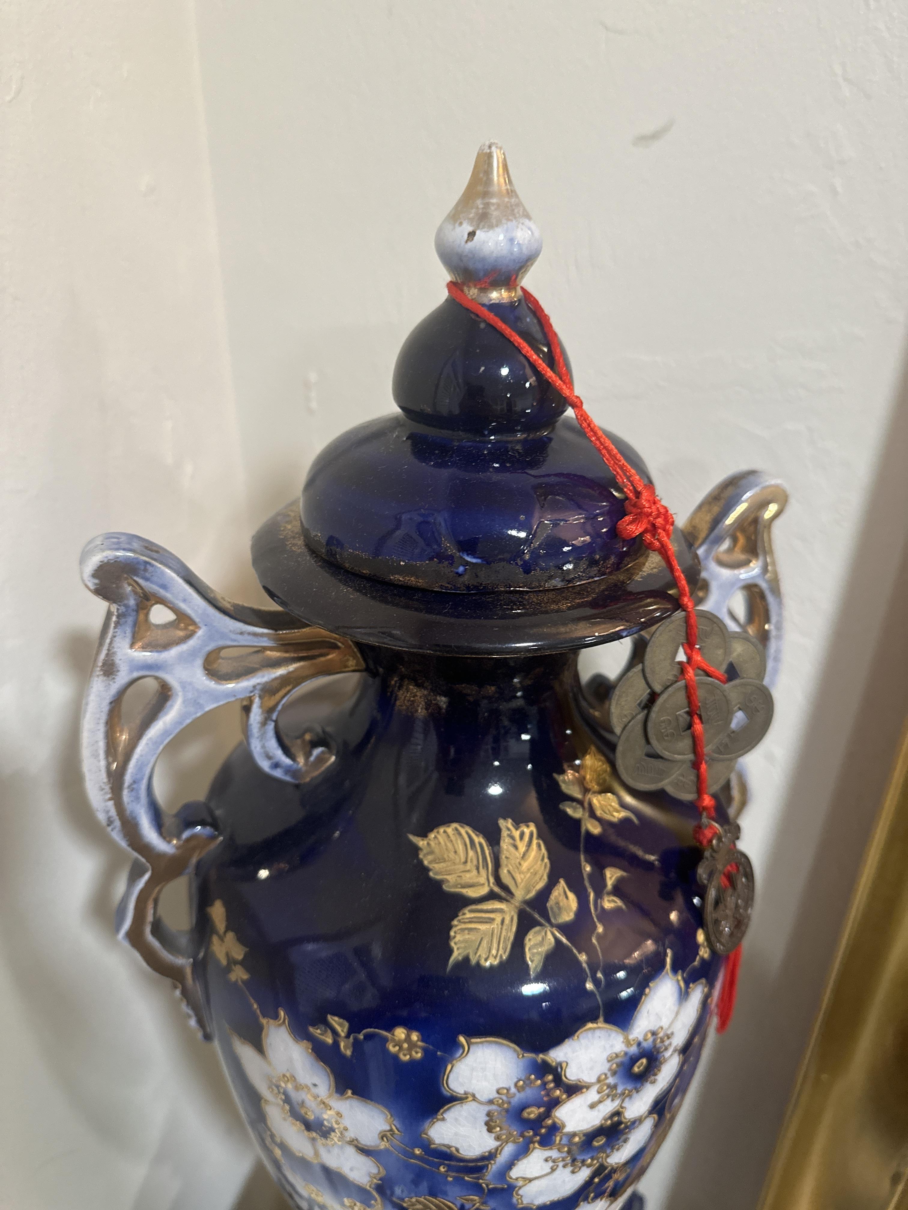 Antique English blue and white two-piece porcelain urn 3